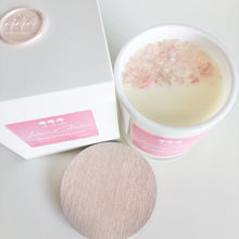 Load image into Gallery viewer, Marshmallow - Luxe Gem Soy Candle