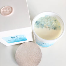 Load image into Gallery viewer, Coconut &amp; Lime - Luxe Gem Soy Candle
